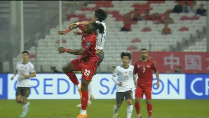 绝杀再现！国足主场一球小胜巴林，荣耀之夜！