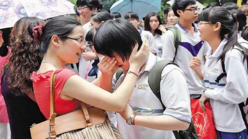 高考迟到该不该让进考场？一场关于公平与理解的探讨