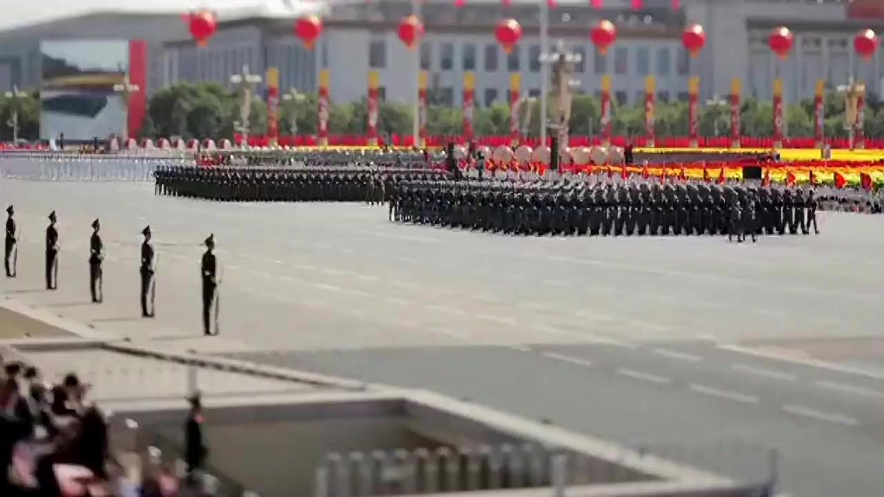 有外国人参加的阅兵有外国人参加的阅兵，国际视角下的盛大仪式
