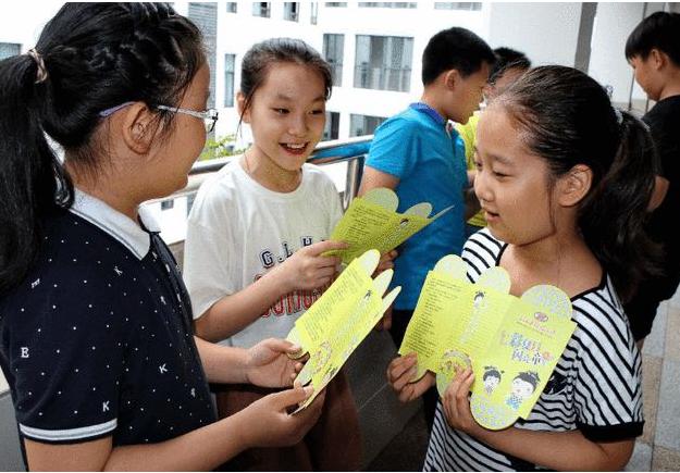 官方鼓励地方探索设置中小学春秋假，新机遇与挑战