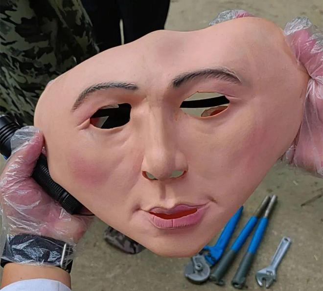 看到这种面具人脸需警惕，深度解析网络时代的虚假面孔