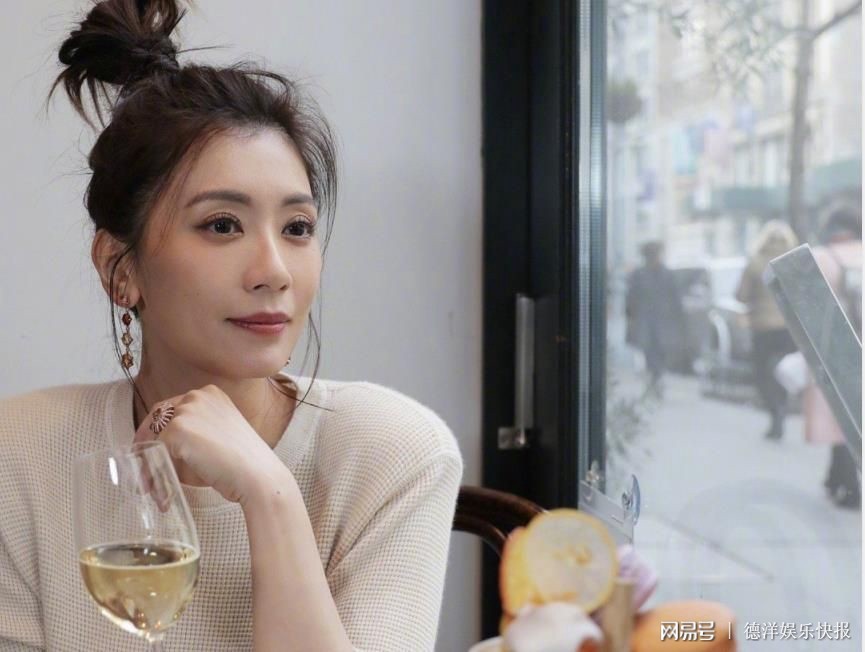 贾静雯自曝三位亲人患癌，生命的脆弱与坚韧并存